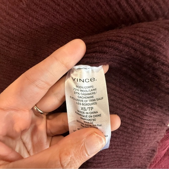 Vince Red Two-Toned V-Neck Sweaters Wool Cashmere Blend  XS 1592 - Picture 6 of 9